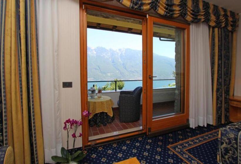 Полулюкс Вид на Озеро, Villa Selene