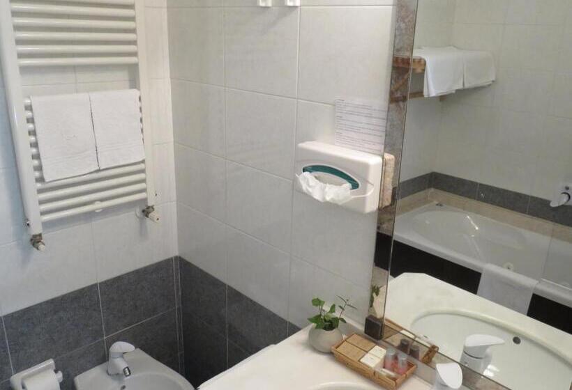 Номер Стандарт Вид на Озеро, Villa Selene