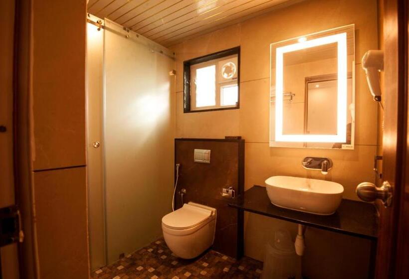 Номер Superior Кровать Кинг, Mc Resort Wildlife Resort Bandipur
