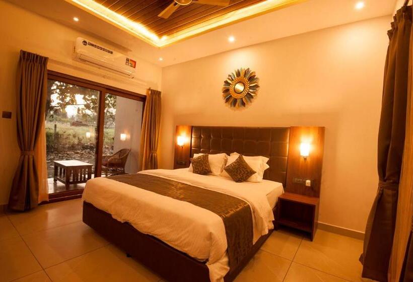 Номер Superior Кровать Кинг, Mc Resort Wildlife Resort Bandipur
