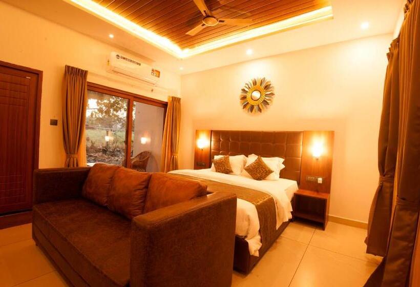 Номер Superior Кровать Кинг, Mc Resort Wildlife Resort Bandipur