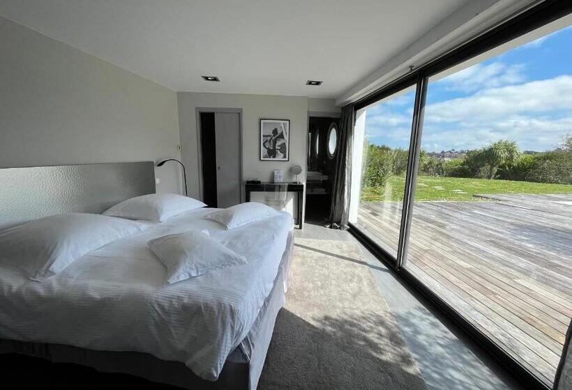 Номер Стандарт Вид на Бассейн, Lafitenia Resort