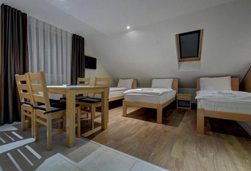 استودیوی استاندارد, Tihe Noci Motel