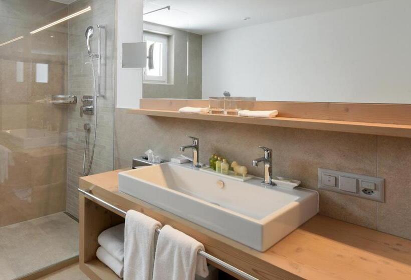 Номер Стандартный с Видом, Europe Hotel & Spa