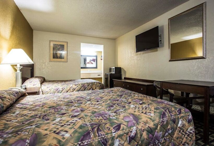 Люкс, Econo Lodge Salisbury