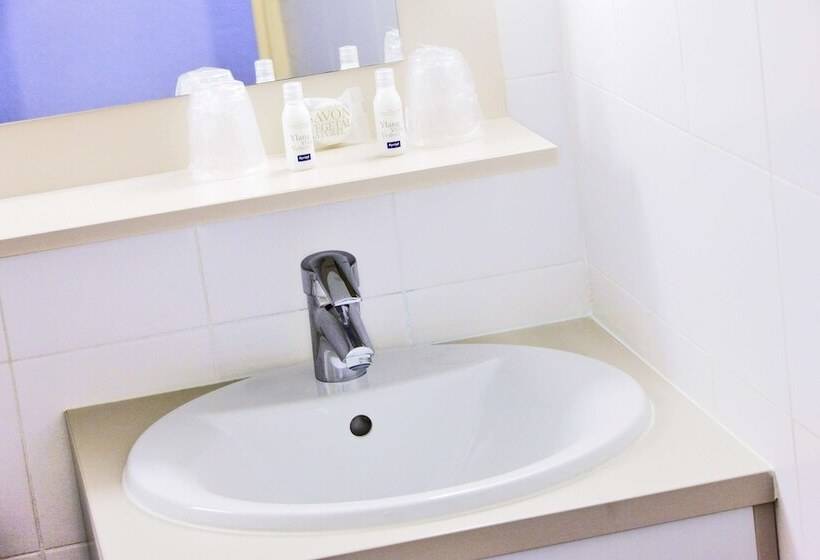 Номер Стандарт, Kyriad Marseille Est   Aubagne Gémenos