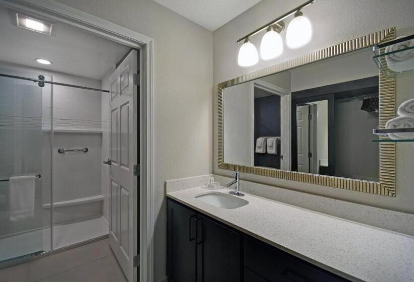 استودیوی استاندارد, Residence Inn Louisville Airport