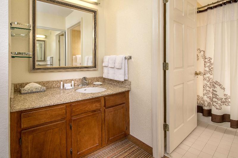 스위트, Sonesta Es Suites Charleston