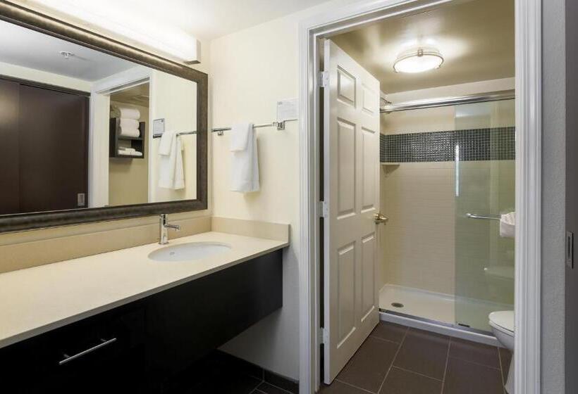 스위트 킹사이즈 침대, Staybridge Suites Philadelphia/mount Laurel, An Ihg