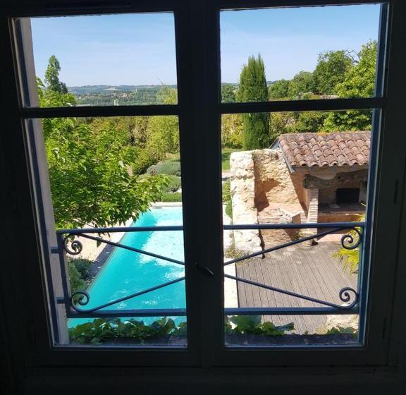 Номер Стандарт Трехместный, Propriété Le Monneton