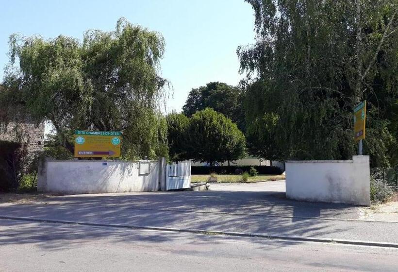 Номер Стандарт, Chez Pierre
