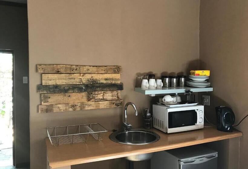 Четырехместный Номер Стандарт, Simoni Guest House