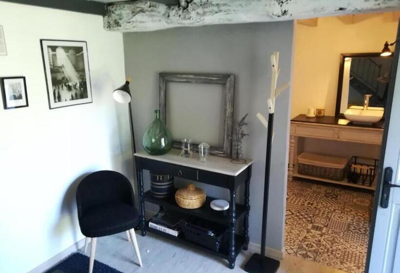 Номер Стандарт Вид на Бассейн, La Petite Maison