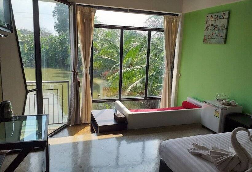 디럭스 룸, Plernsalaya Resort
