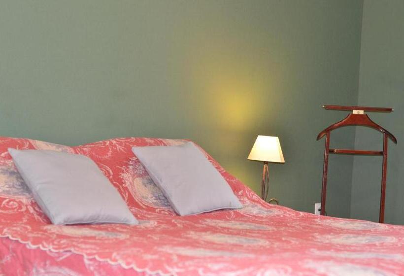 Номер Стандарт Вид на Сад, B&b La Tour Blanche