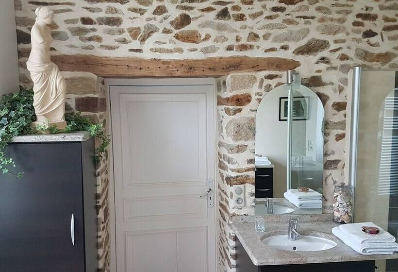 Номер Стандарт, Le Manoir De La Bigotière
