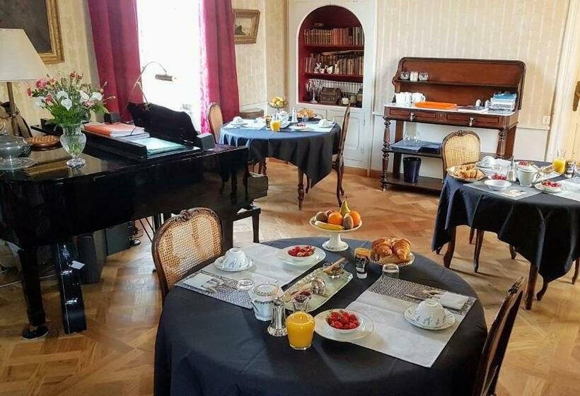 Номер Стандарт, Le Manoir De La Bigotière