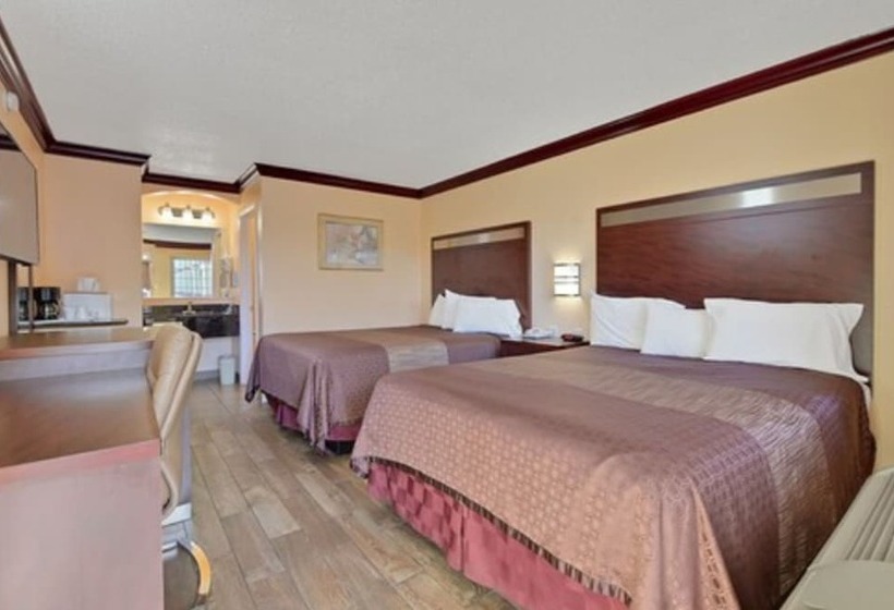 Номер Стандарт 2 Двуспальные Кровати, Americas Deluxe Inn  Marysville