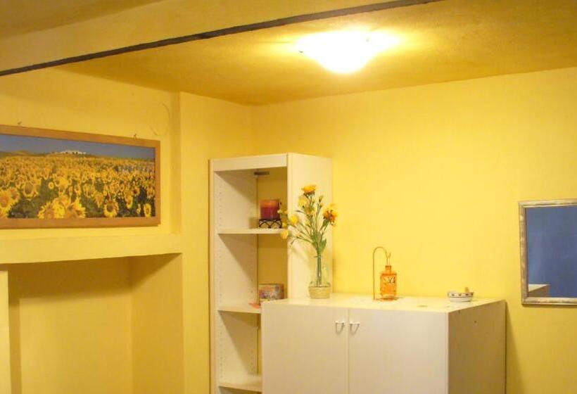 带共用浴室的标准房间, B&b Il Campo Dei Papaveri