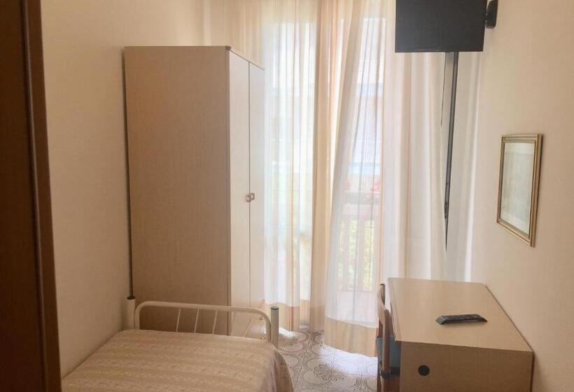 اتاق استاندارد یک نفره, Edera