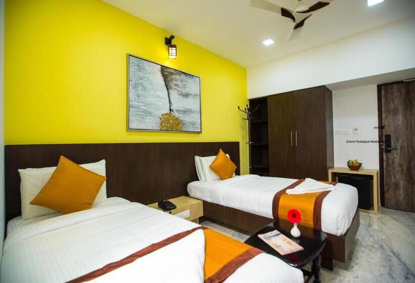 חדר סטנדרט עם מרפסת, Grand Padappai Residency   Gpr