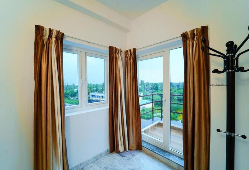 חדר דלוקס עם מרפסת, Grand Padappai Residency   Gpr