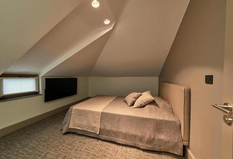 Deluxe Triple Room, Selini Hotel İstanbul Airport