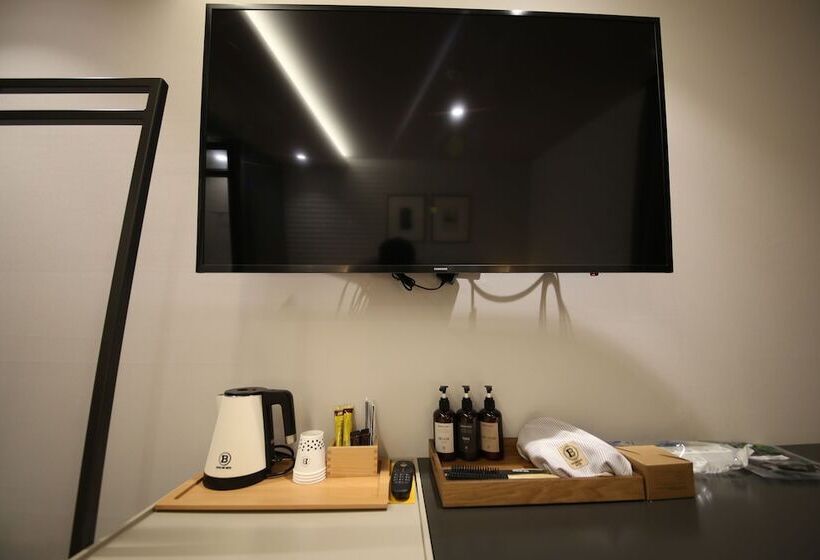 Номер Стандарт, Brown Dot Hotel Sajik Baseball Stadium