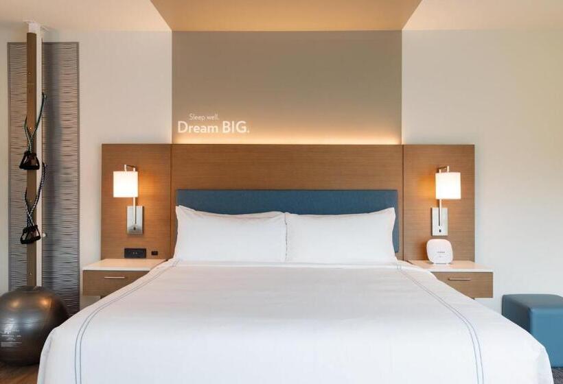 Номер Стандарт Адаптированный для Инвалидов, Staybridge Suites Rochester   Mayo Clinic Area, An Ihg