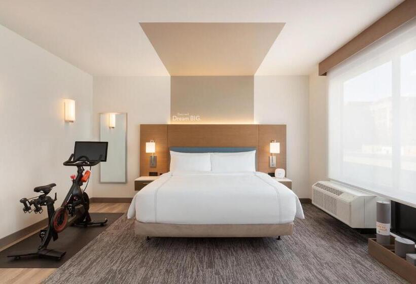 Номер Стандарт Адаптированный для Инвалидов, Staybridge Suites Rochester   Mayo Clinic Area, An Ihg