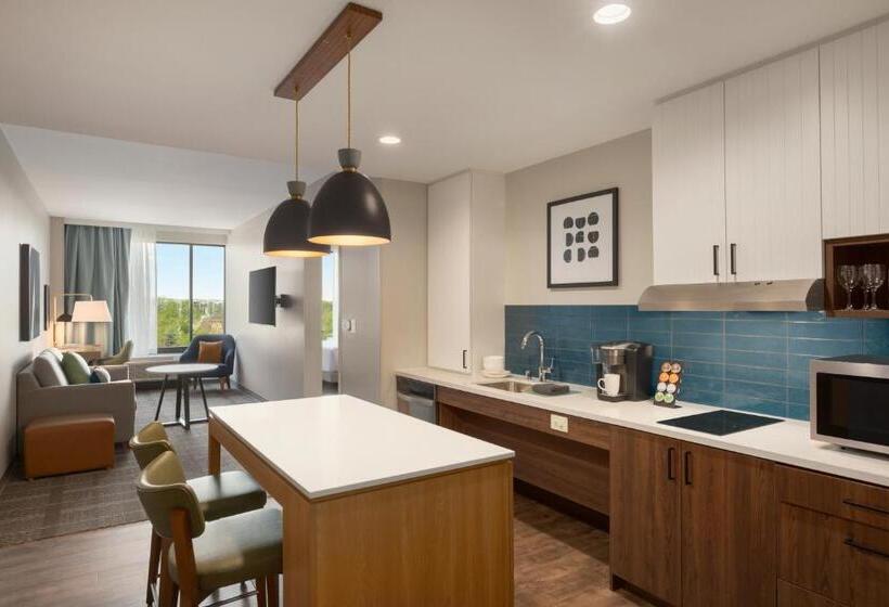 Люкс Кровать Кинг, Staybridge Suites Rochester   Mayo Clinic Area, An Ihg