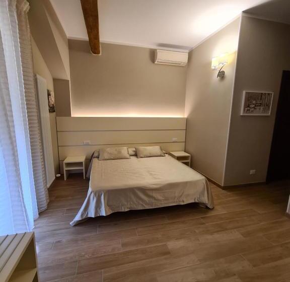 Standard Triple Room with Terrace, La Magnolia B&b