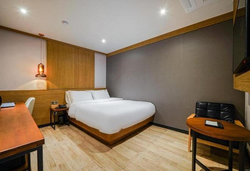 Номер Deluxe, The Stone Bridge Hotel Dongnae