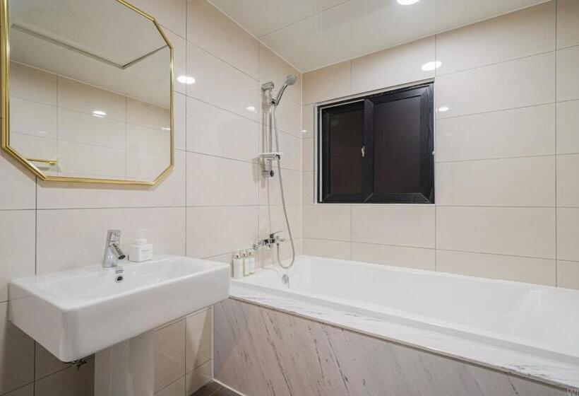 Люкс Вид на Город, The Stone Bridge Hotel Dongnae
