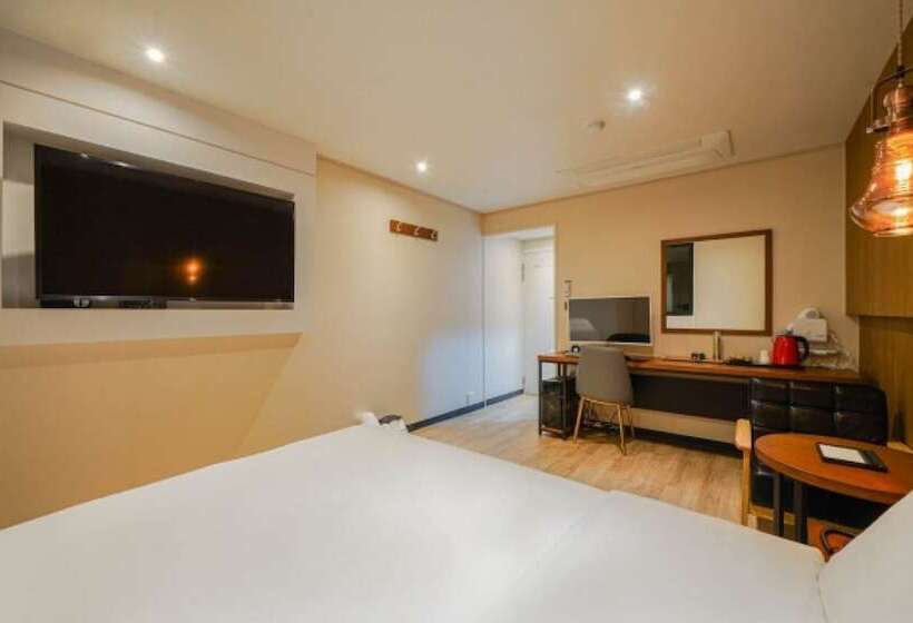 Номер Стандарт, The Stone Bridge Hotel Dongnae