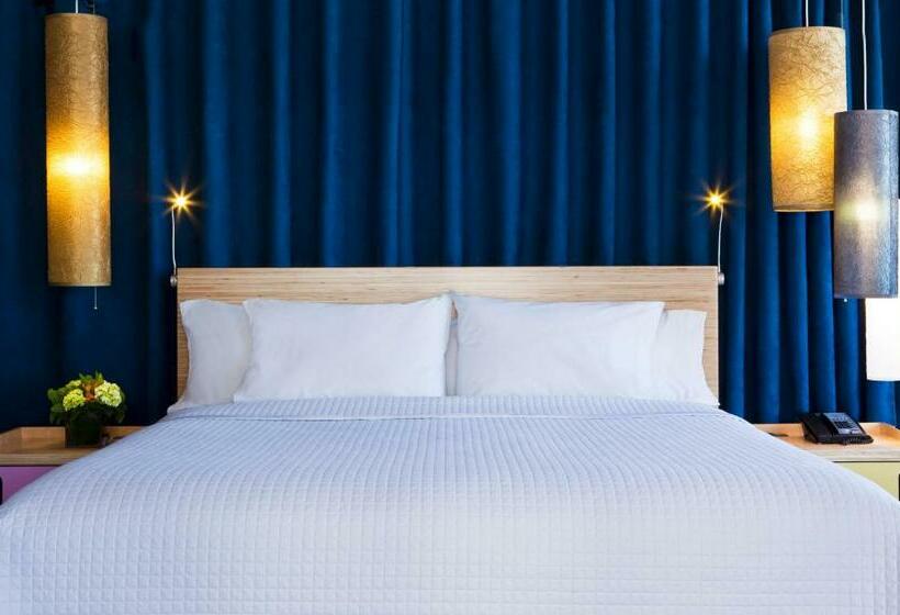 سوییت جونیور با بالکن, Arthouse