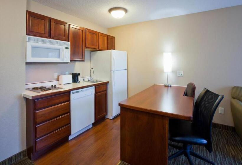 Студия Стандарт, Grandstay Residential Suites Hotel   Eau Claire