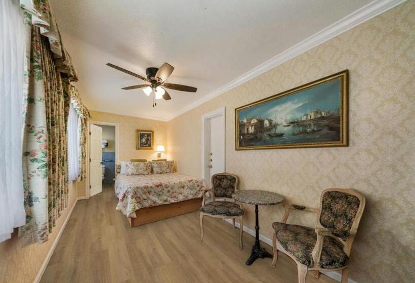 Номер Стандарт, Carmel Inn & Suites