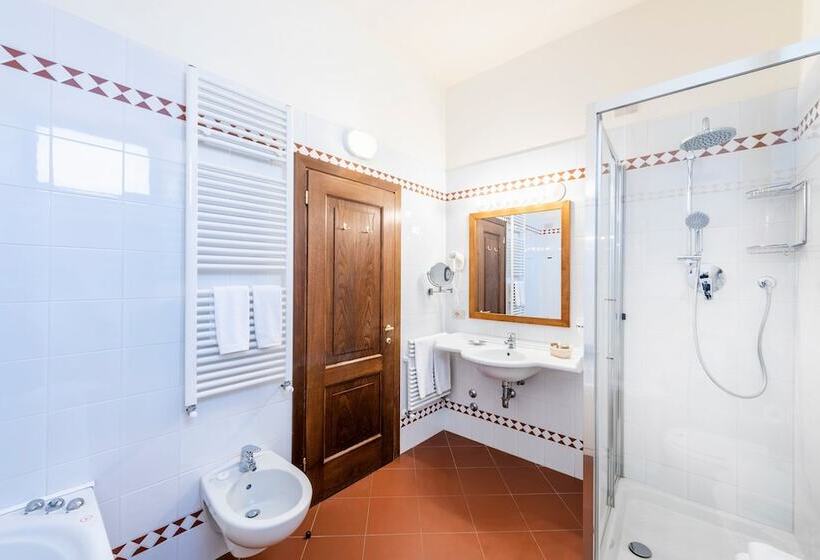 Полулюкс, Relais Vignale & Spa
