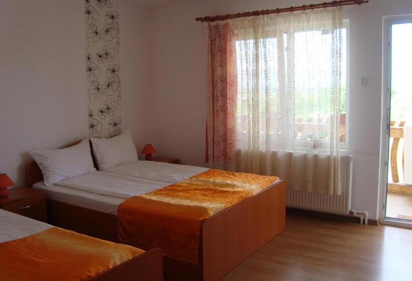 Четырехместный Номер Стандарт, Casa Mia