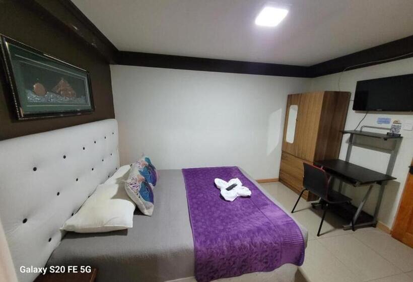 سوییت, Hostal America