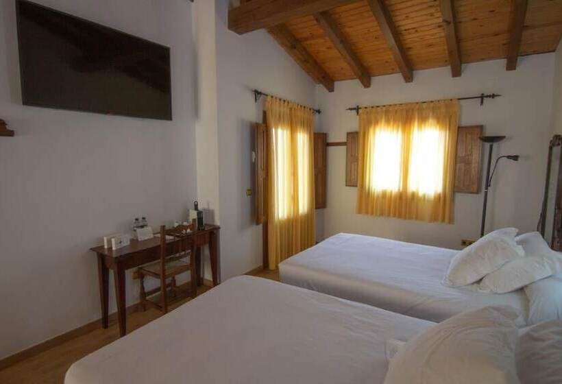 Номер Стандарт Трехместный, Hospedium Hotel Rural Abadía De Yuste