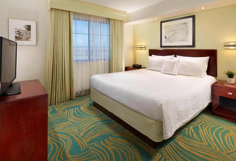 Люкс Кровать Кинг, Best Western Hesperia Victorville Suites