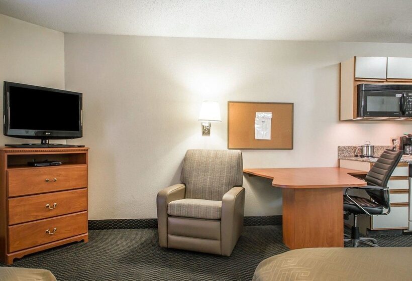 带2个双人床的标准工作室, Birch Hill Suites Columbia