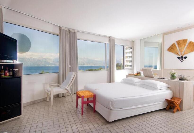 Deluxe Room, The Marmara Antalya