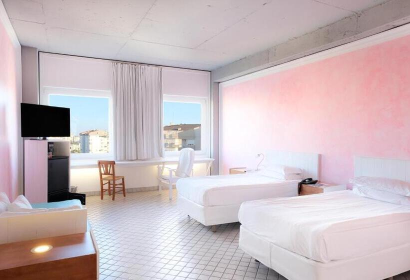 Standard Triple Room, The Marmara Antalya