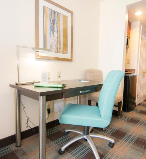 Люкс Кровать Кинг, Wingate By Wyndham   Orlando International Airport  Free Hot Breakfast
