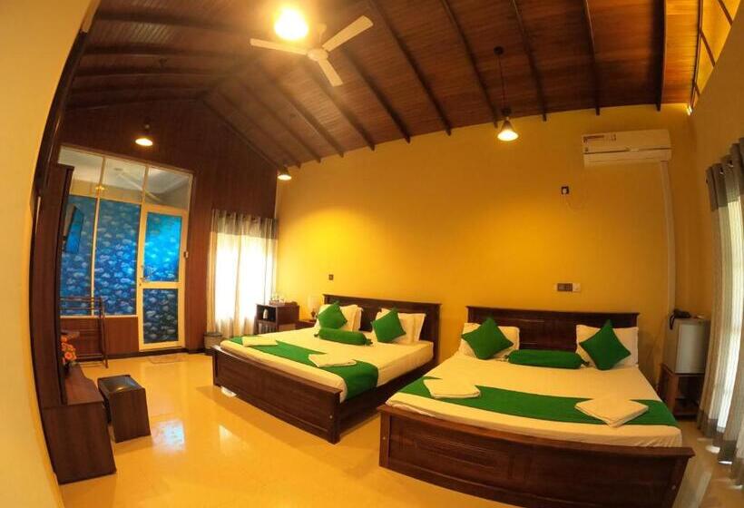 Семейный Номер, Mount Seven Holiday Inn