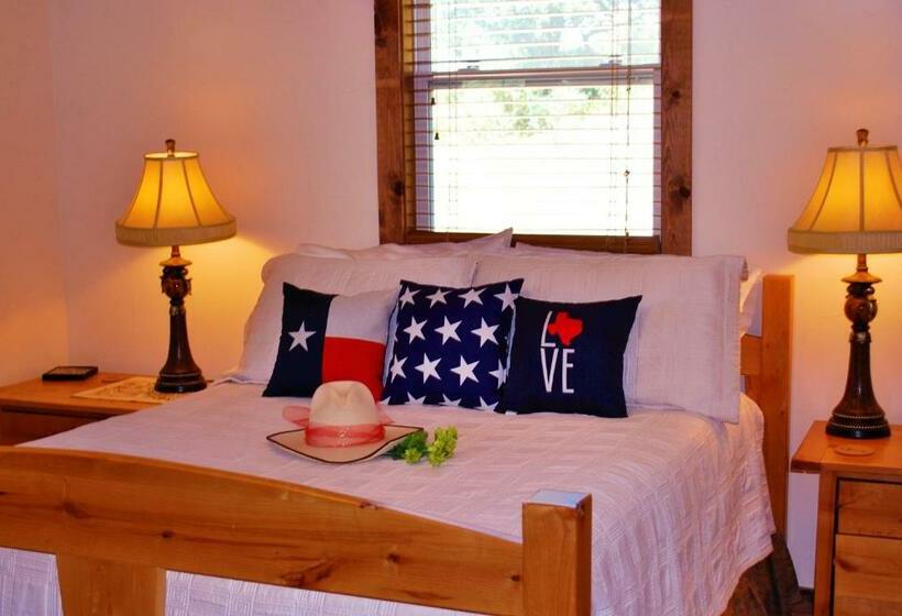 Номер Deluxe, Glory Hills Ranch