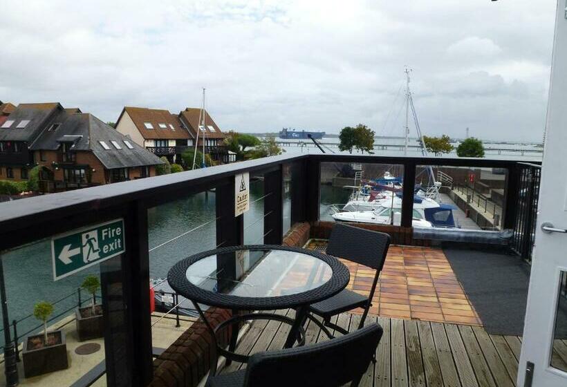 Номер Superior Кровать Кинг, Boathouse